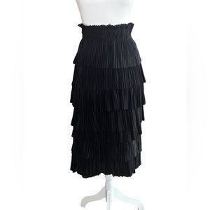H&M Black Tiered Midi Skirt